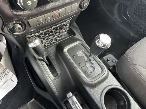 Used 2017 Jeep Wrangler Unlimited Sport w/ Quick Order Package 24S image 31