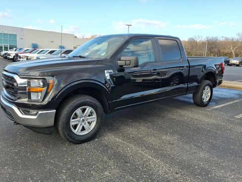 Used 2023 Ford F150 XLT w/ Trailer Tow Package image 3