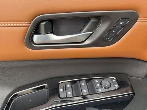 New 2026 Nissan Pathfinder Platinum image 11