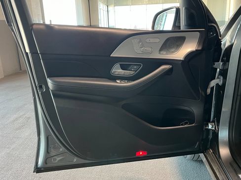 Used 2022 Mercedes-Benz GLE 350 4MATIC w/ Premium Package image 16