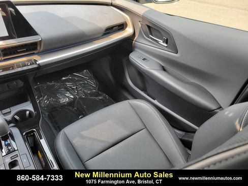 Used 2024 Toyota Prius XLE image 15