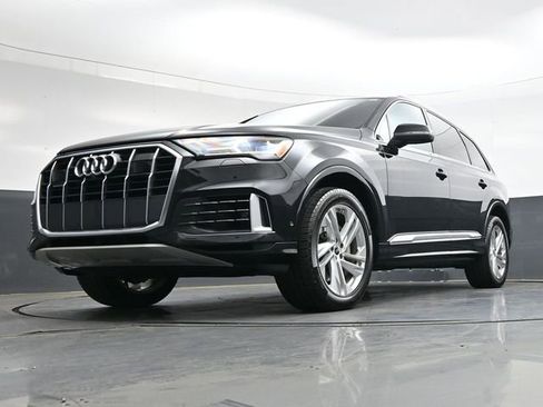 Used 2023 Audi Q7 3.0T Premium Plus AWD/4WD image 34
