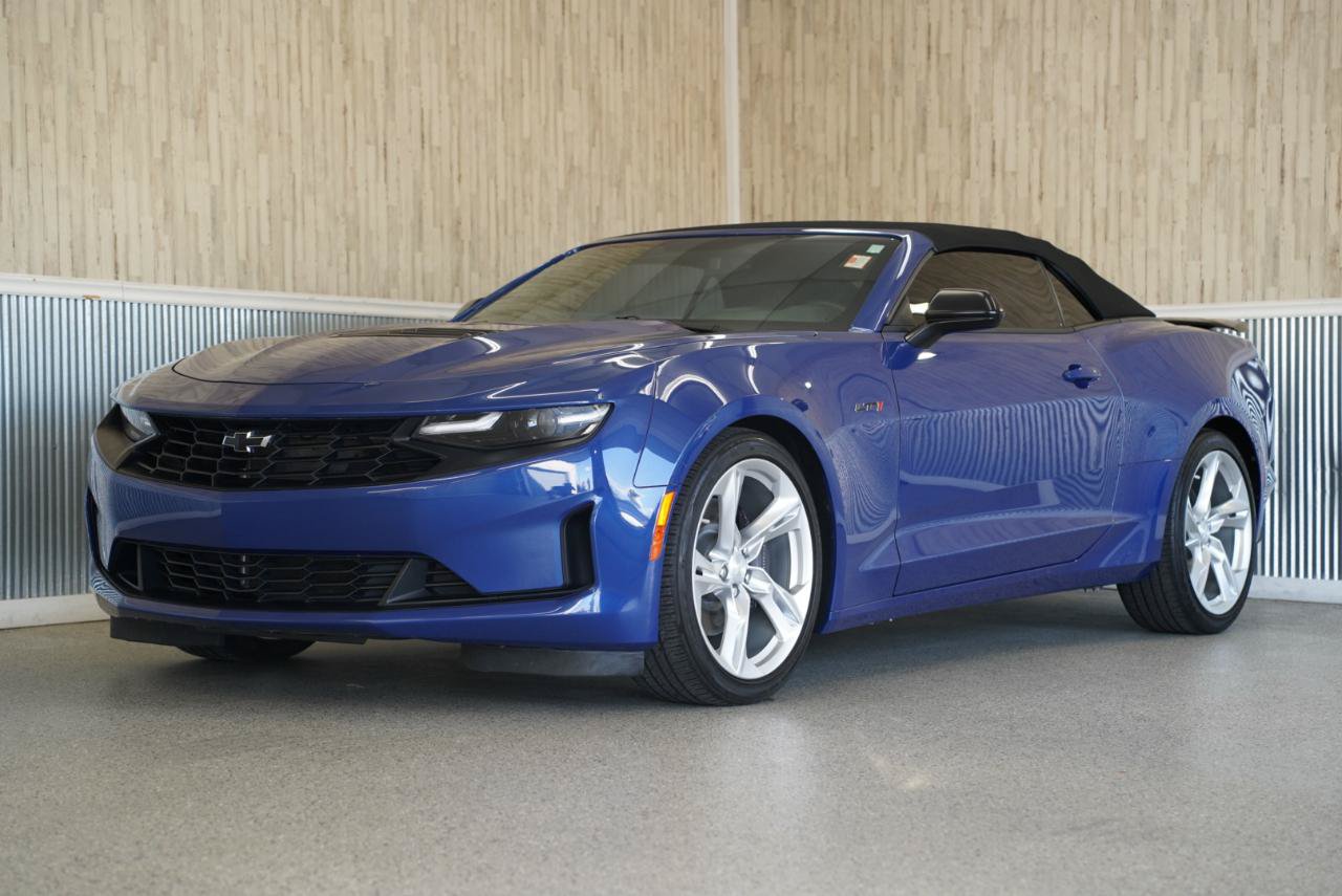 Used 2021 Chevrolet Camaro LT RWD image 4