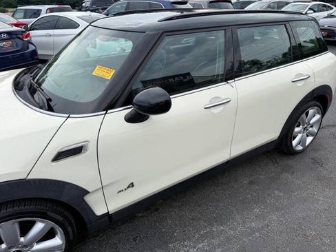 Used 2017 MINI Cooper Clubman ALL4 AWD/4WD image 9
