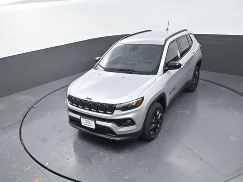 New 2026 Jeep Compass Latitude AWD/4WD image 14