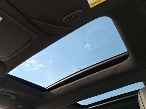 Used 2014 Lincoln MKS AWD w/ Equipment Group 201A image 14