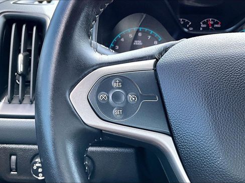Used 2017 Chevrolet Colorado Z71 w/ Z71 Midnight Edition AWD/4WD image 19