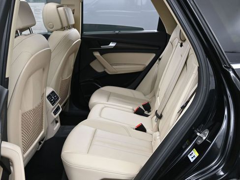 Used 2023 Audi Q5 2.0T Prestige w/ Prestige Package AWD/4WD image 35