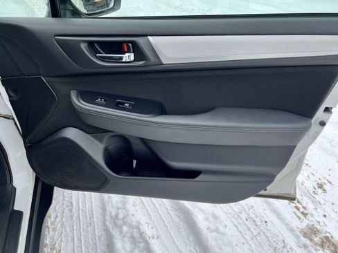 Used 2017 Subaru Outback 2.5i Premium image 14