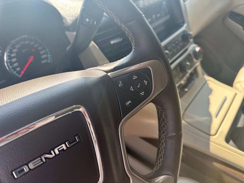 Used 2019 GMC Yukon Denali w/ Denali Ultimate Package image 23