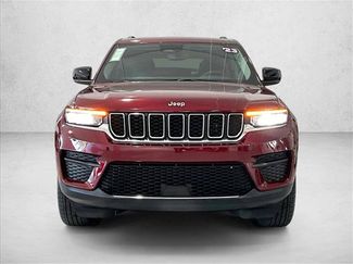 Used 2023 Jeep Grand Cherokee Laredo RWD video 3
