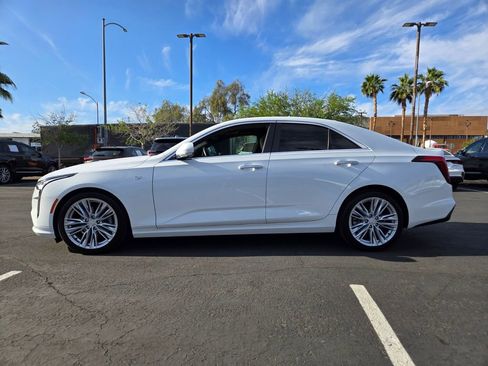 Used 2025 Cadillac CT4 Premium Luxury RWD image 3