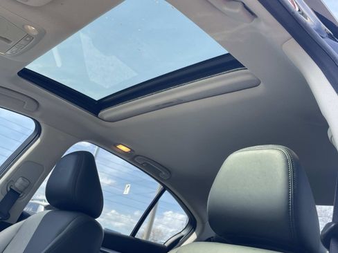 Used 2017 INFINITI Q50 3.0t Premium w/ Driver Assistance Package image 15