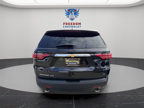 Used 2023 Chevrolet Traverse LT image 6