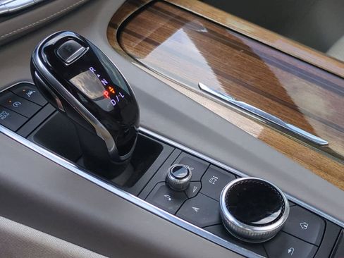 Used 2021 Cadillac Escalade Sport Platinum image 32