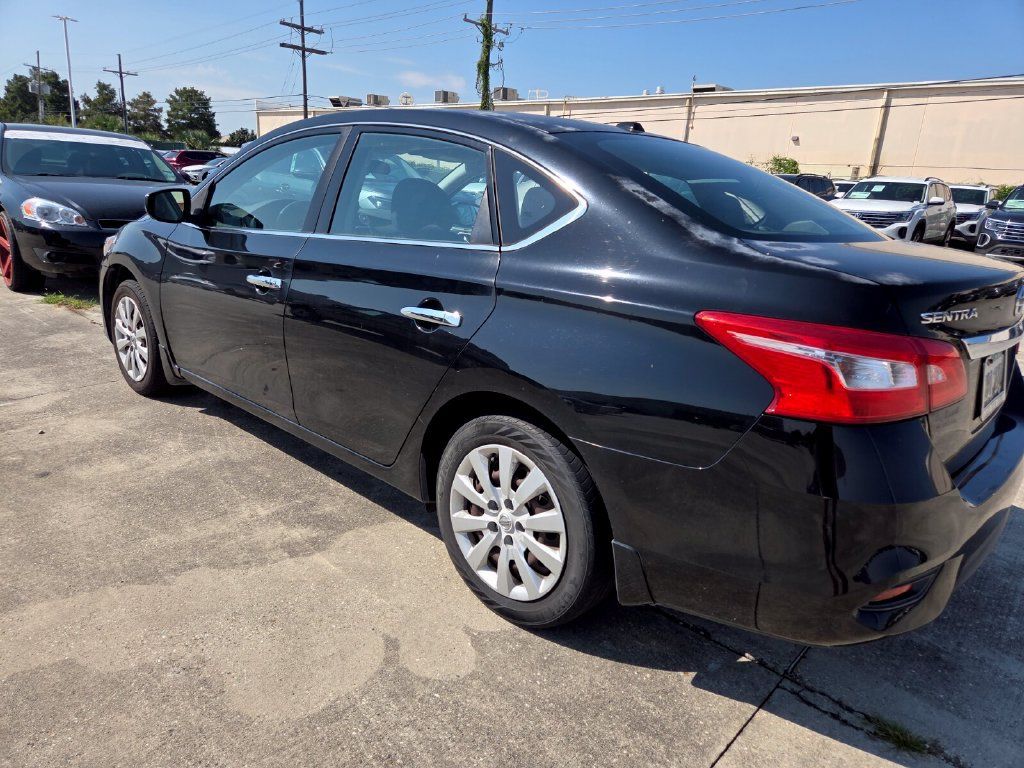 Used 2016 Nissan Sentra SV FWD image 9