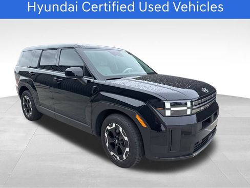 Used 2025 Hyundai Santa Fe SE image 2