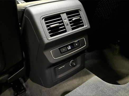 Used 2025 Audi Q5 2.0T Premium Plus image 10