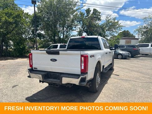 Used 2025 Ford F350 XLT AWD/4WD image 3