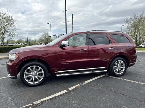 Used 2017 Dodge Durango Citadel w/ Technology Group AWD/4WD image 2