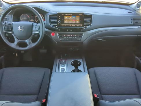 Used 2025 Honda Ridgeline Sport image 13