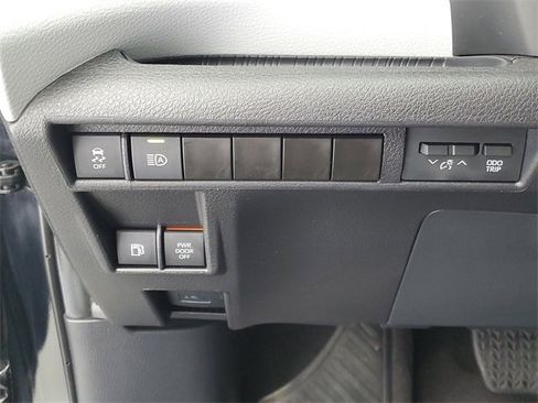 Used 2025 Toyota Sienna XSE image 33