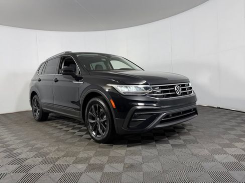 Used 2022 Volkswagen Tiguan SE FWD image 5