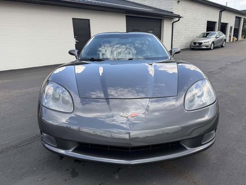 Used 2009 Chevrolet Corvette Coupe w/ Z51 Performance Package RWD image 8