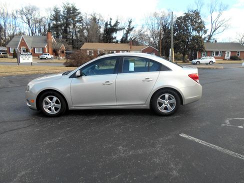 Used 2013 Chevrolet Cruze LT w/ All-Star Edition FWD image 2