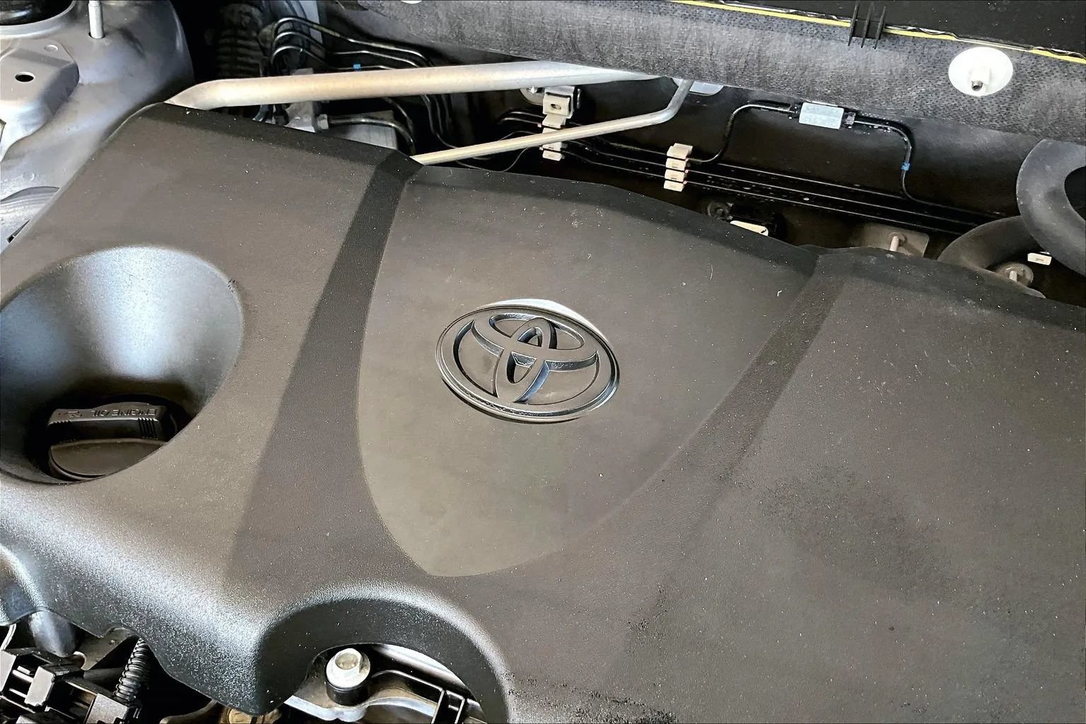 Used 2019 Toyota RAV4 LE FWD image 27