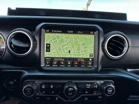 Used 2023 Jeep Wrangler Unlimited Sahara w/ Cold Weather Group AWD/4WD image 24