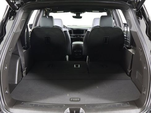 Used 2024 Buick Enclave Premium image 25
