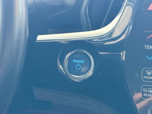 Used 2017 Toyota Prius Prime Premium image 25