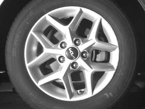Used 2025 Kia Soul LX w/ LX Technology Package FWD image 13