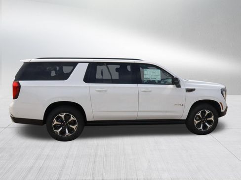 New 2026 GMC Yukon XL AT4 w/ AT4 Premium Plus Package AWD/4WD image 8