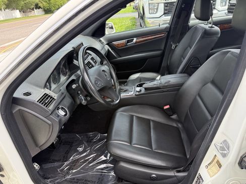 Used 2011 Mercedes-Benz C 300 4MATIC Sedan image 17