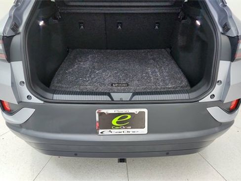 Used 2023 Volkswagen ID.4 Pro image 14