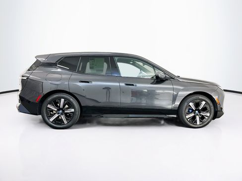 Used 2023 BMW iX xDrive50 w/ Sport Package AWD/4WD image 10