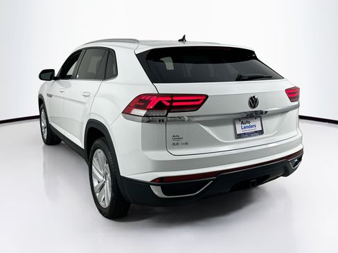 Used 2023 Volkswagen Atlas Cross Sport SE FWD image 7