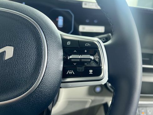 New 2027 Kia Carnival SX w/ Dark Edition Package FWD image 19