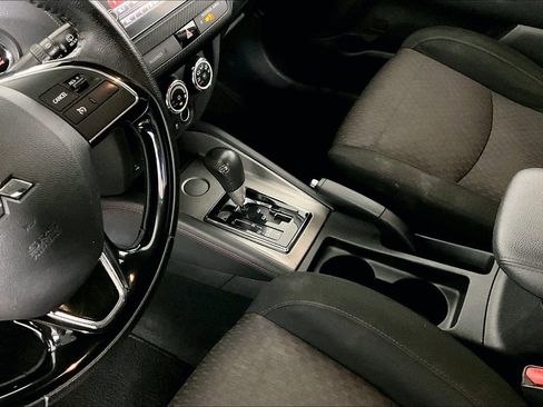 Used 2019 Mitsubishi Outlander Sport SE image 17