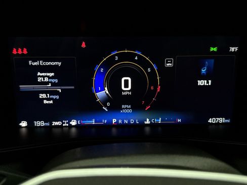 Used 2024 Chevrolet Colorado Z71 w/ Safety Package AWD/4WD image 13
