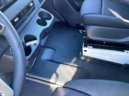 Used 2024 Mercedes-Benz Sprinter 2500 image 16