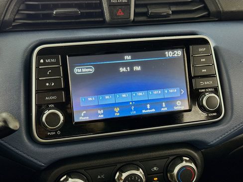 Used 2025 Nissan Versa SV w/ Trunk Package image 15