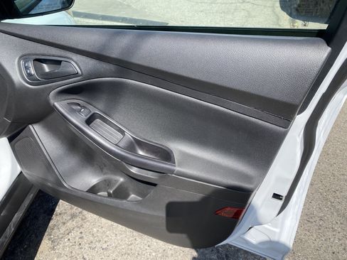 Used 2016 Ford Focus S FWD image 21