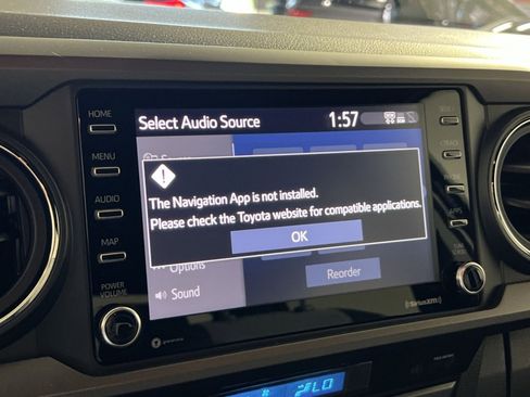 Used 2022 Toyota Tacoma TRD Sport w/ Technology Package AWD/4WD image 21