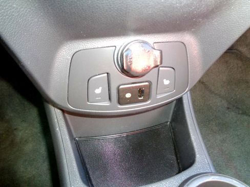 Used 2014 Chevrolet Spark LT image 18