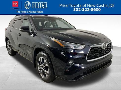Used 2023 Toyota Highlander XLE AWD/4WD image 1