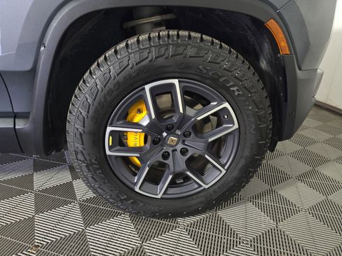 Used 2022 Rivian R1T Launch Edition AWD/4WD image 11