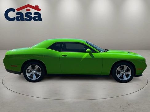 Used 2017 Dodge Challenger SXT RWD image 6